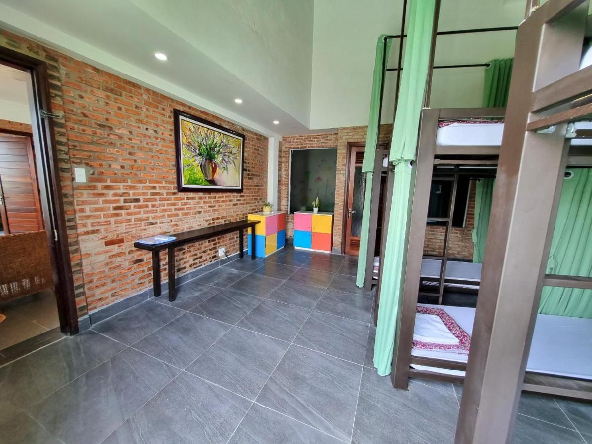Calm House 2 Hostel 호이안 외부 사진