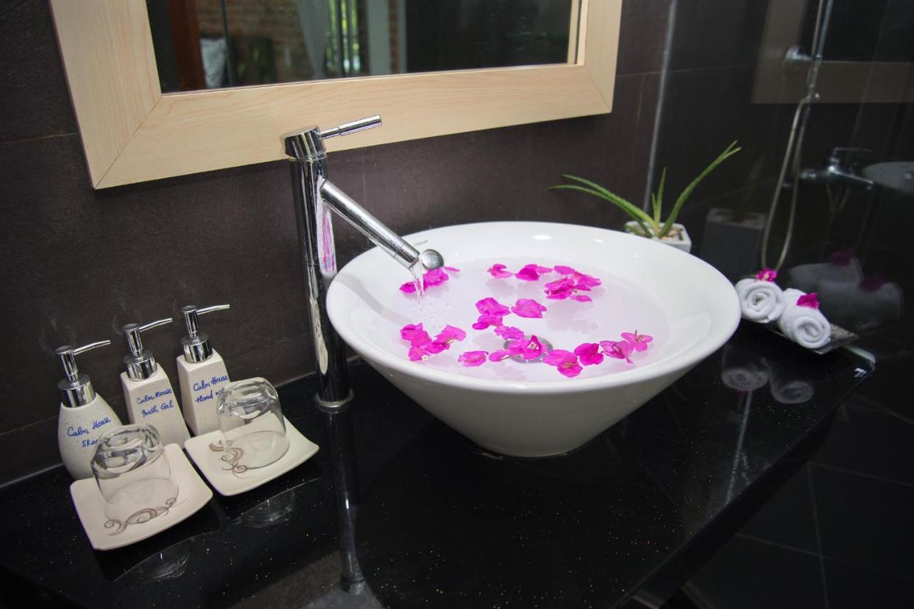 Calm House 2 Hostel 호이안 외부 사진