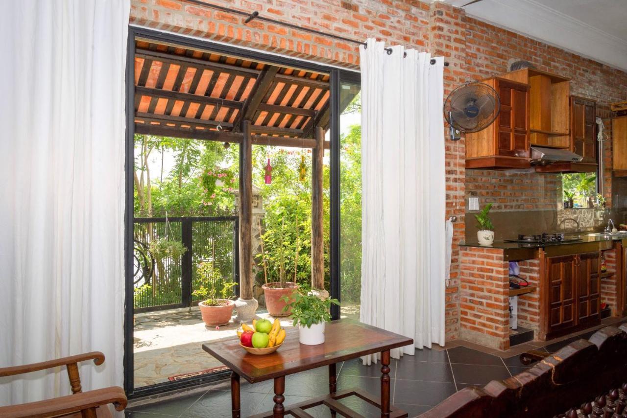 Calm House 2 Hostel 호이안 외부 사진